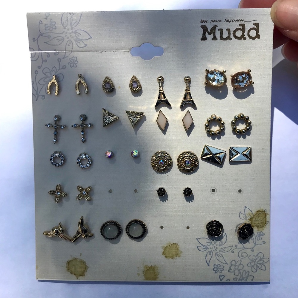 ✨3 for 30✨// Earrings